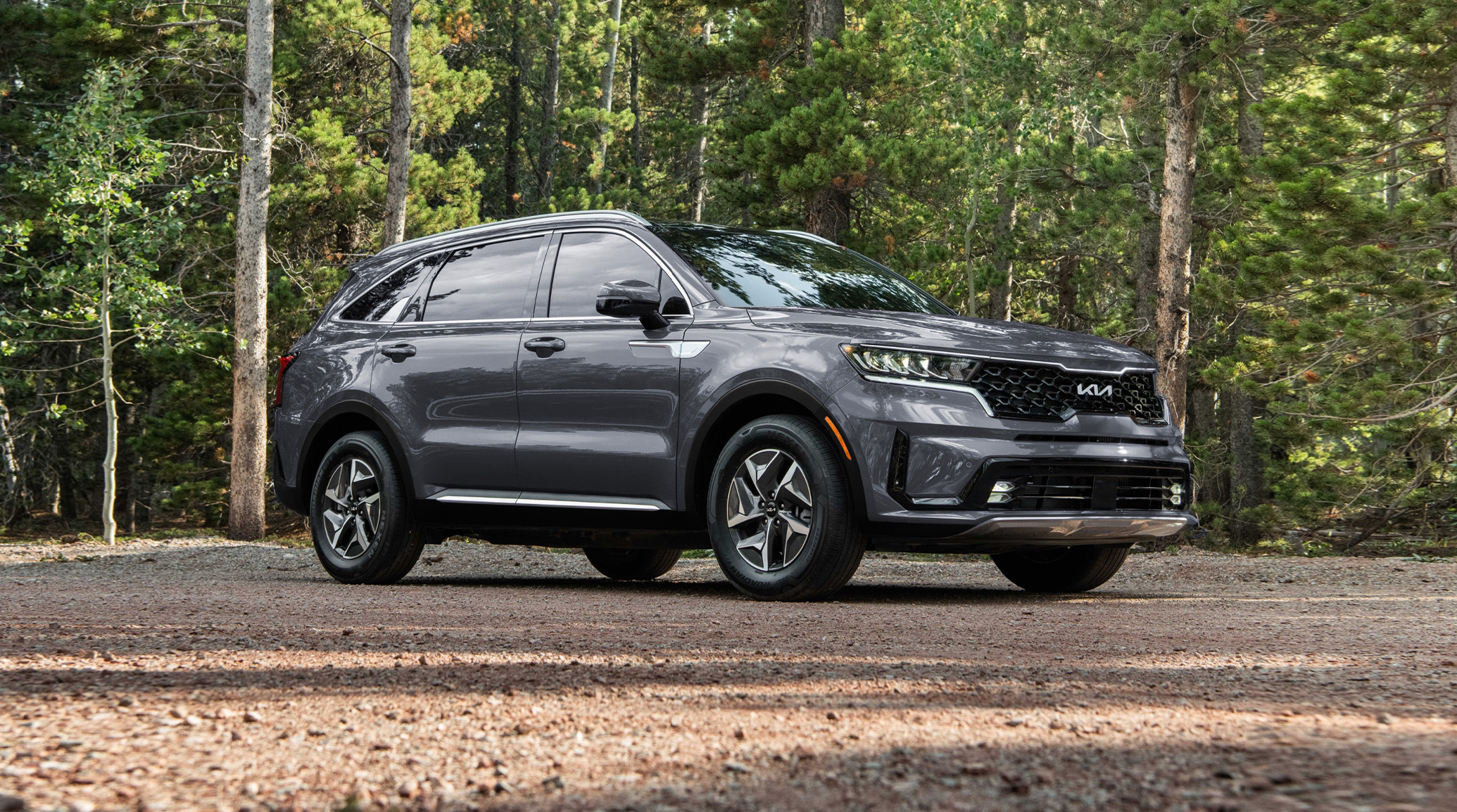 Notable features in the 2024 Kia Sorento include a newly designed grille, a third-row, and a new infotainment system setup.