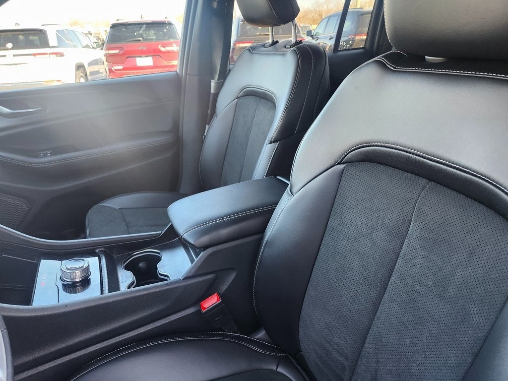 2025 Jeep Grand Cherokee Altitude 4x2