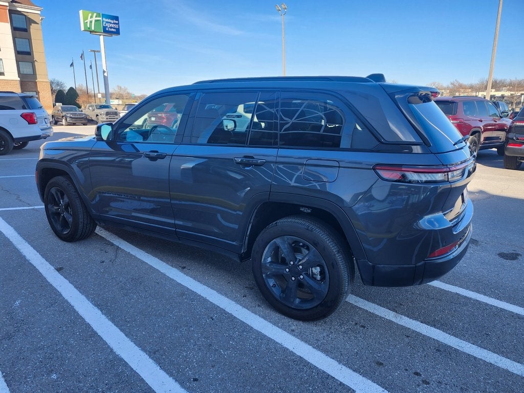 2025 Jeep Grand Cherokee Altitude 4x2
