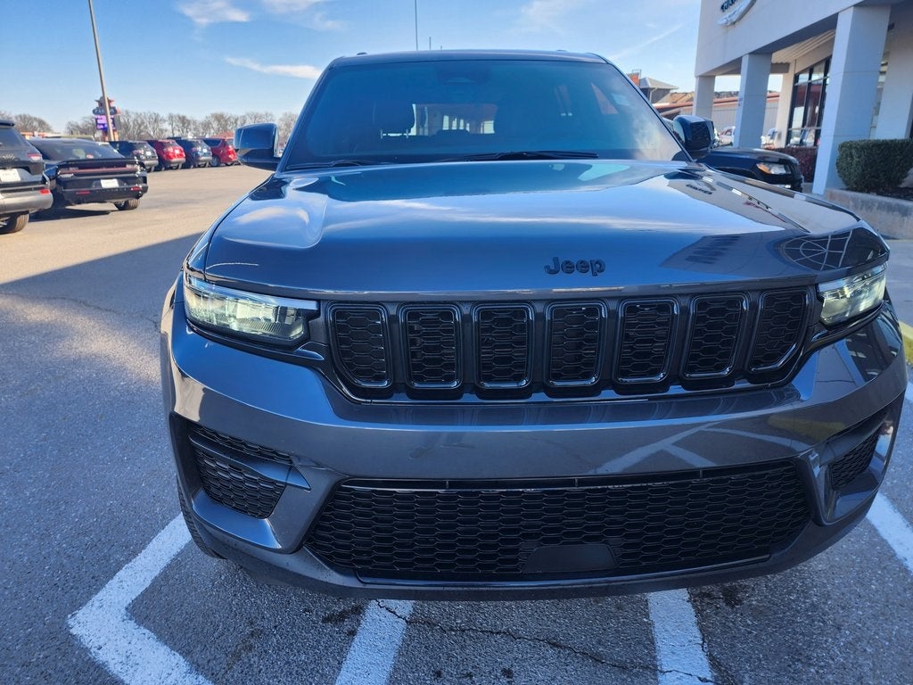 2025 Jeep Grand Cherokee Altitude 4x2