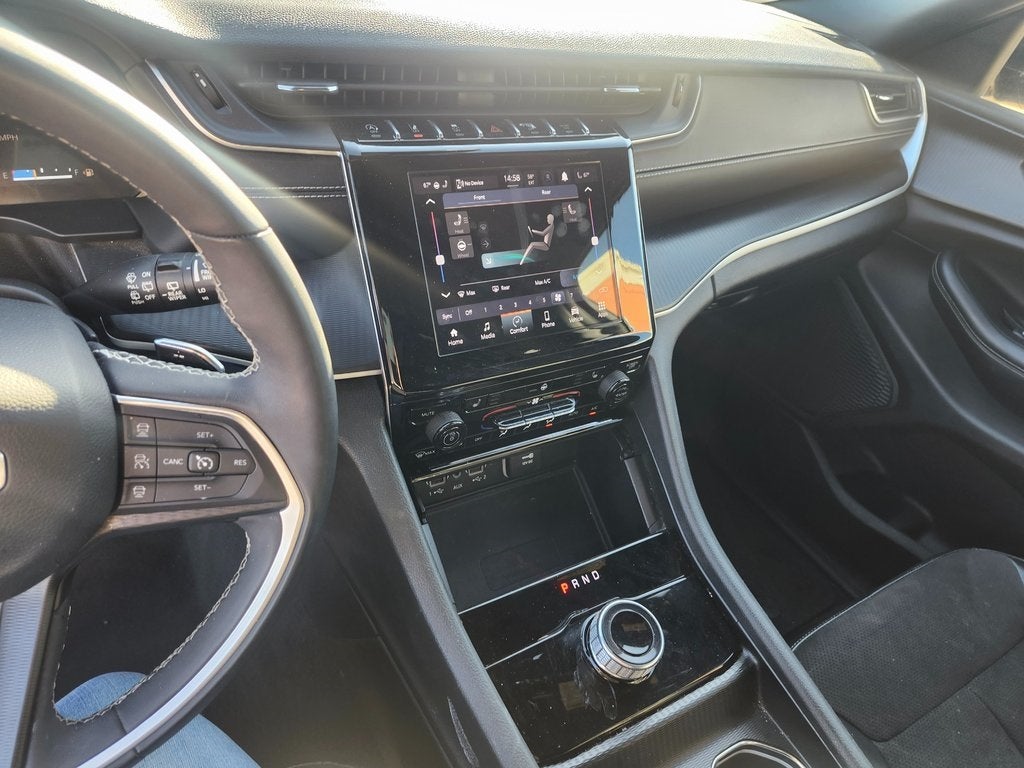 2023 Jeep Grand Cherokee L Altitude 4x2