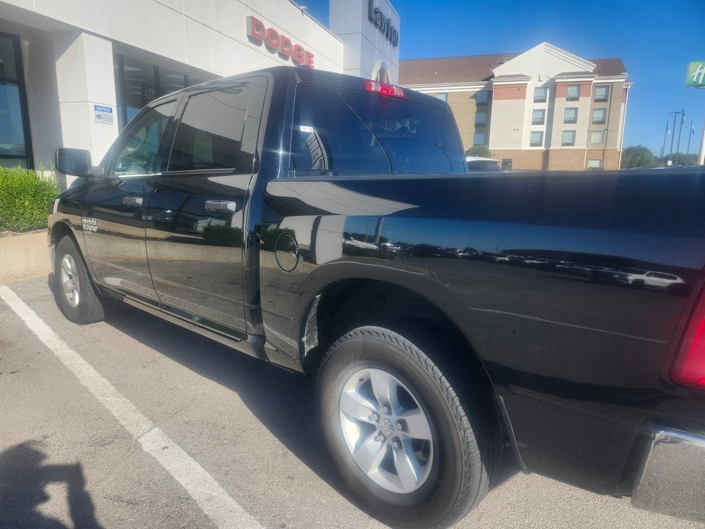 2022 RAM 1500 Classic SLT Crew Cab 4x2 5'7' Box