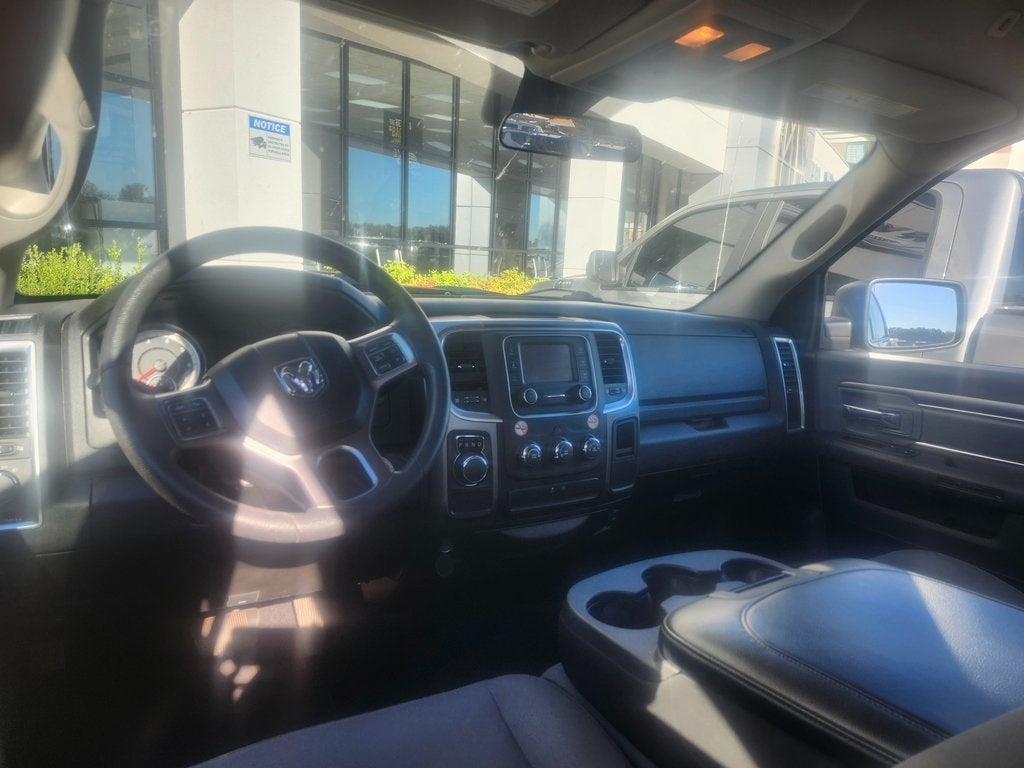 2022 RAM 1500 Classic SLT Crew Cab 4x2 5'7' Box