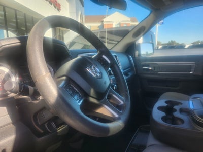 2022 RAM 1500 Classic SLT Crew Cab 4x2 5'7' Box