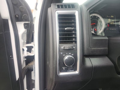 2024 RAM 1500 Classic Warlock Crew Cab 4x4 5'7' Box