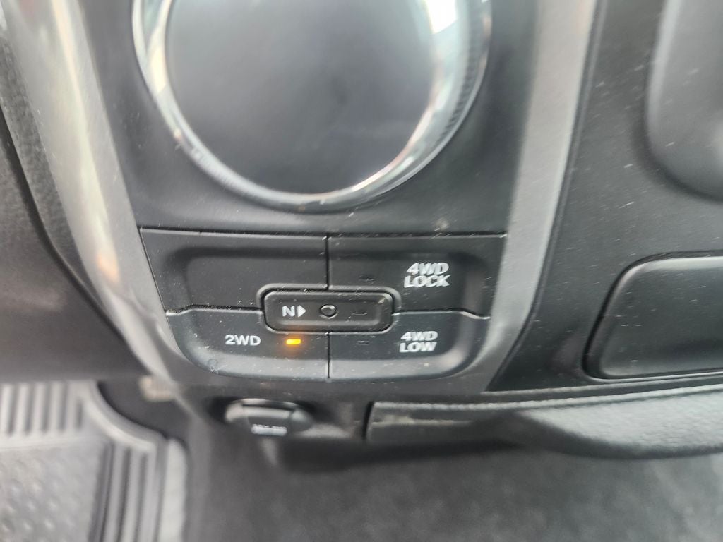 2024 RAM 1500 Classic Warlock Crew Cab 4x4 5'7' Box