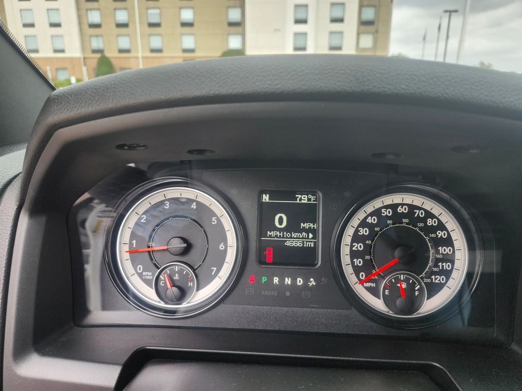 2024 RAM 1500 Classic Warlock Crew Cab 4x4 5'7' Box