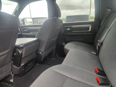 2024 RAM 1500 Classic Warlock Crew Cab 4x4 5'7' Box