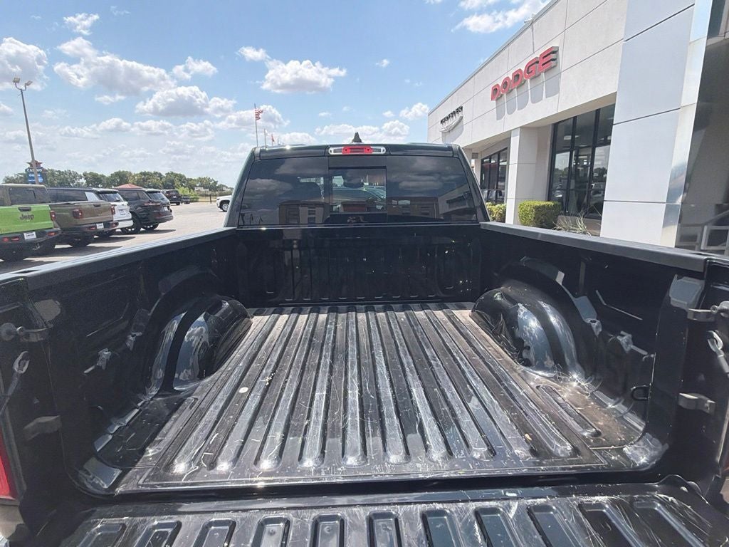2021 RAM 1500 Big Horn Crew Cab 4x2 5'7' Box