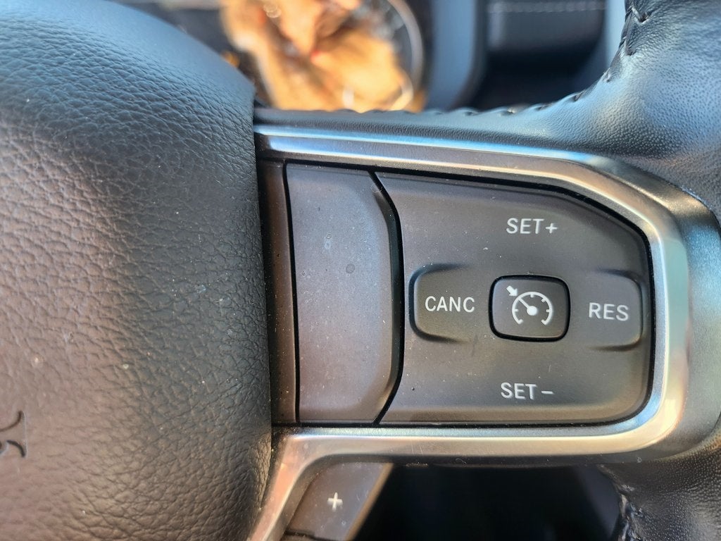 2024 RAM 1500 Laramie Crew Cab 4x2 5'7' Box