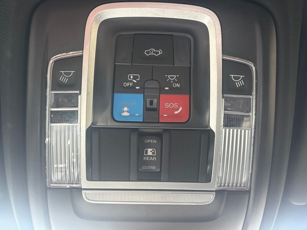 2025 RAM 1500 Lone Star Crew Cab 4x4 5'7' Box