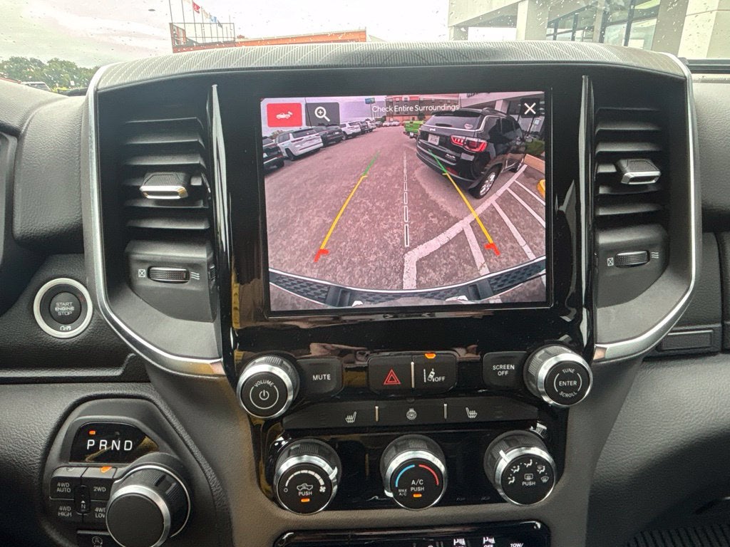 2025 RAM 1500 Big Horn Crew Cab 4x4 5'7' Box