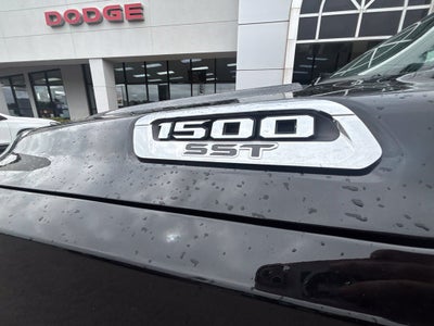 2025 RAM 1500 Big Horn Crew Cab 4x4 5'7' Box