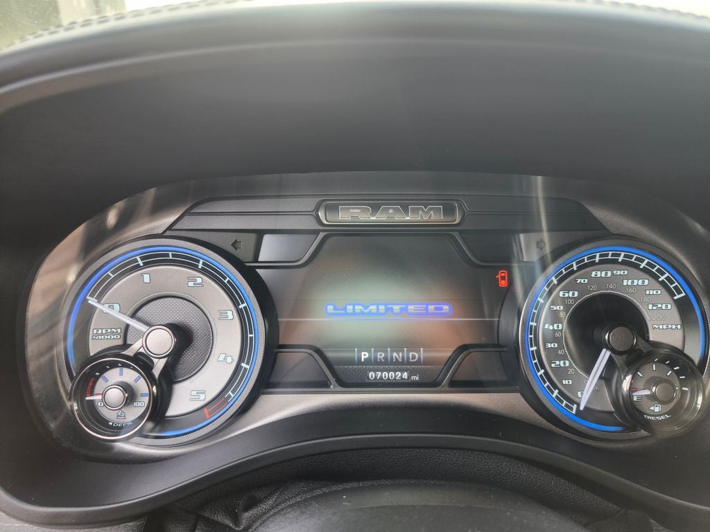 2022 RAM 1500 Limited Crew Cab 4x4 5'7' Box