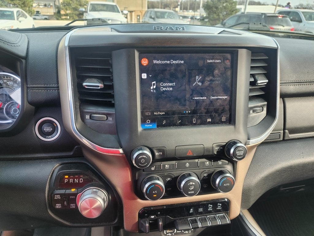 2022 RAM 1500 Laramie Crew Cab 4x4 5'7' Box