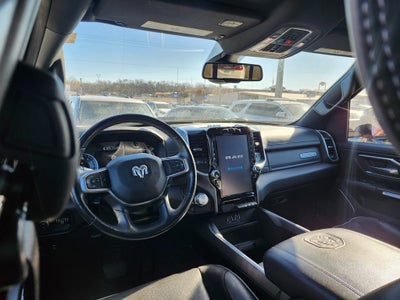 2020 RAM 1500 Laramie Crew Cab 4x4 5'7' Box