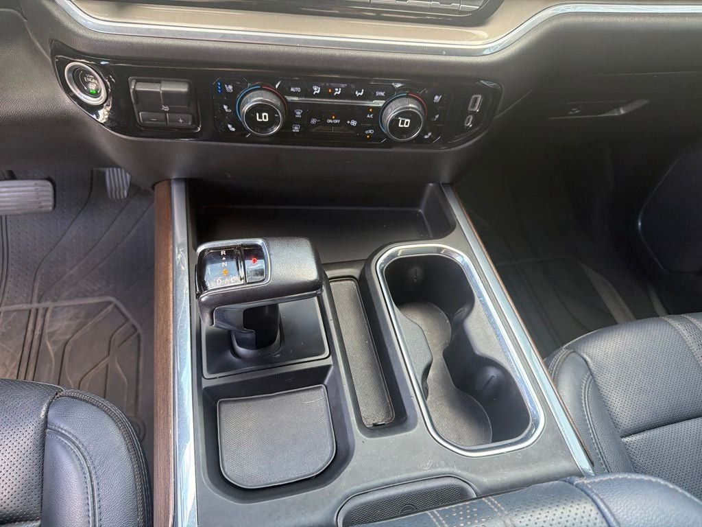 2022 Chevrolet Silverado 1500 4WD Crew Cab Short Bed High Country
