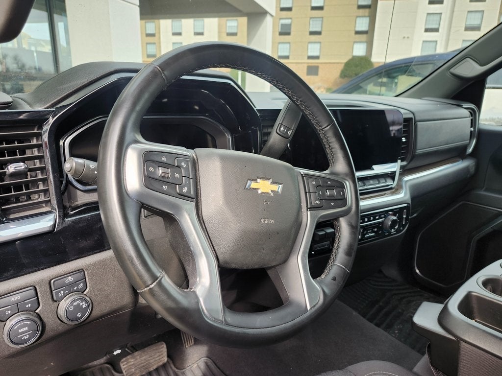 2025 Chevrolet Silverado 1500 4WD Crew Cab Standard Bed LT