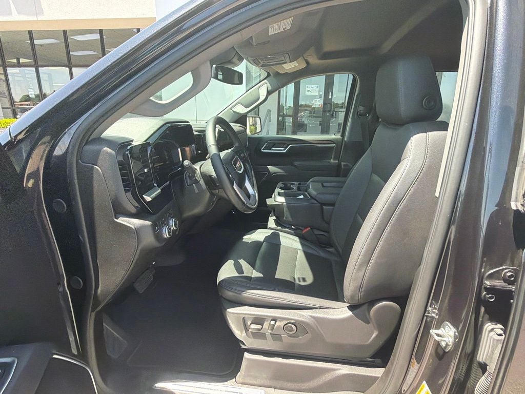 2026 GMC Sierra 1500 Crew Cab, Short Bed, SLT, 4WD