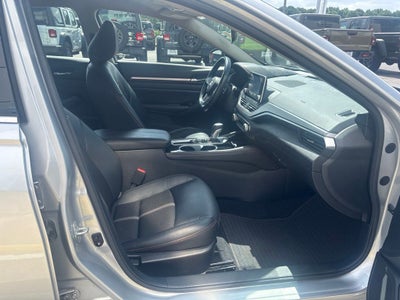 2024 Nissan Altima SR FWD