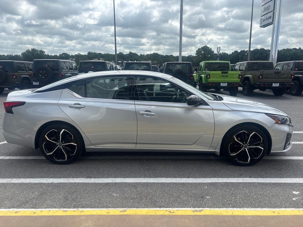 2024 Nissan Altima SR FWD