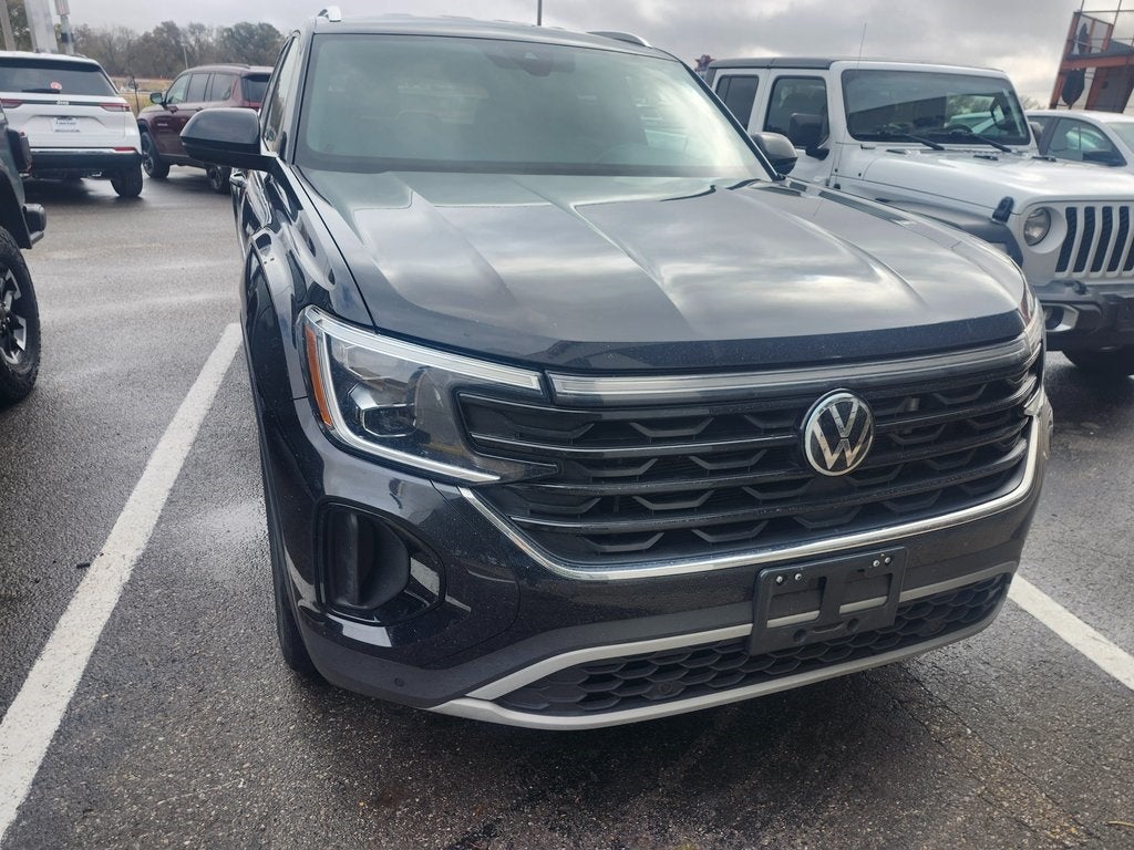 2024 Volkswagen Atlas Cross Sport 2.0T SE w/Technology