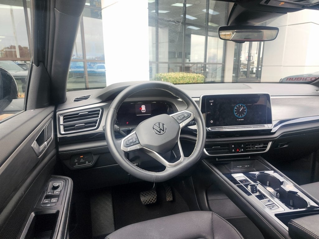 2024 Volkswagen Atlas Cross Sport 2.0T SE w/Technology