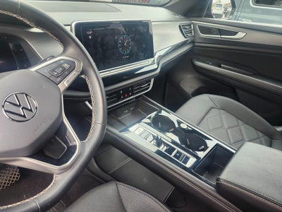 2024 Volkswagen Atlas Cross Sport 2.0T SE w/Technology