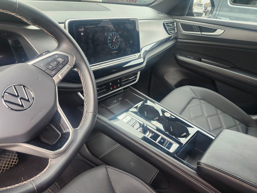 2024 Volkswagen Atlas Cross Sport 2.0T SE w/Technology