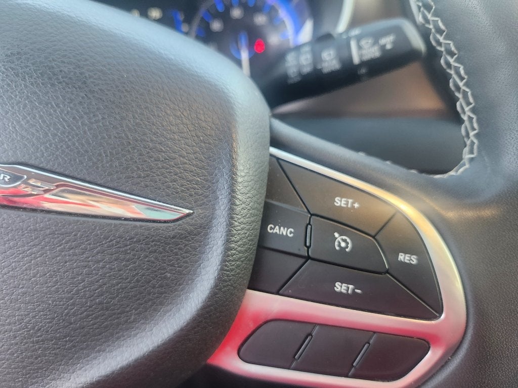 2022 Chrysler Voyager LX