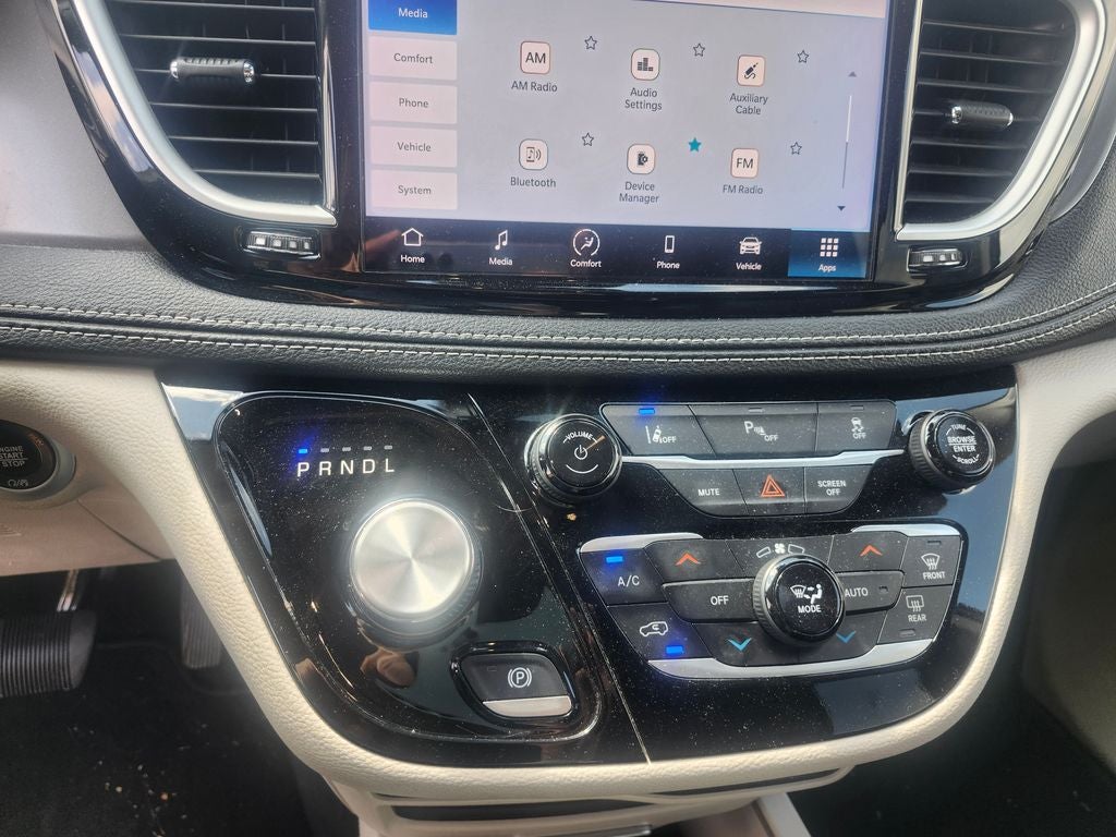 2023 Chrysler Pacifica Hybrid Touring L