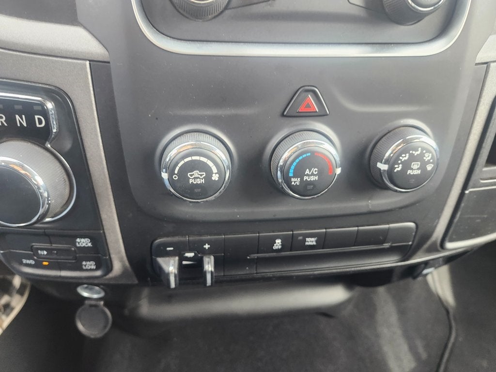 2023 RAM 1500 Classic Tradesman Crew Cab 4x4 5'7' Box