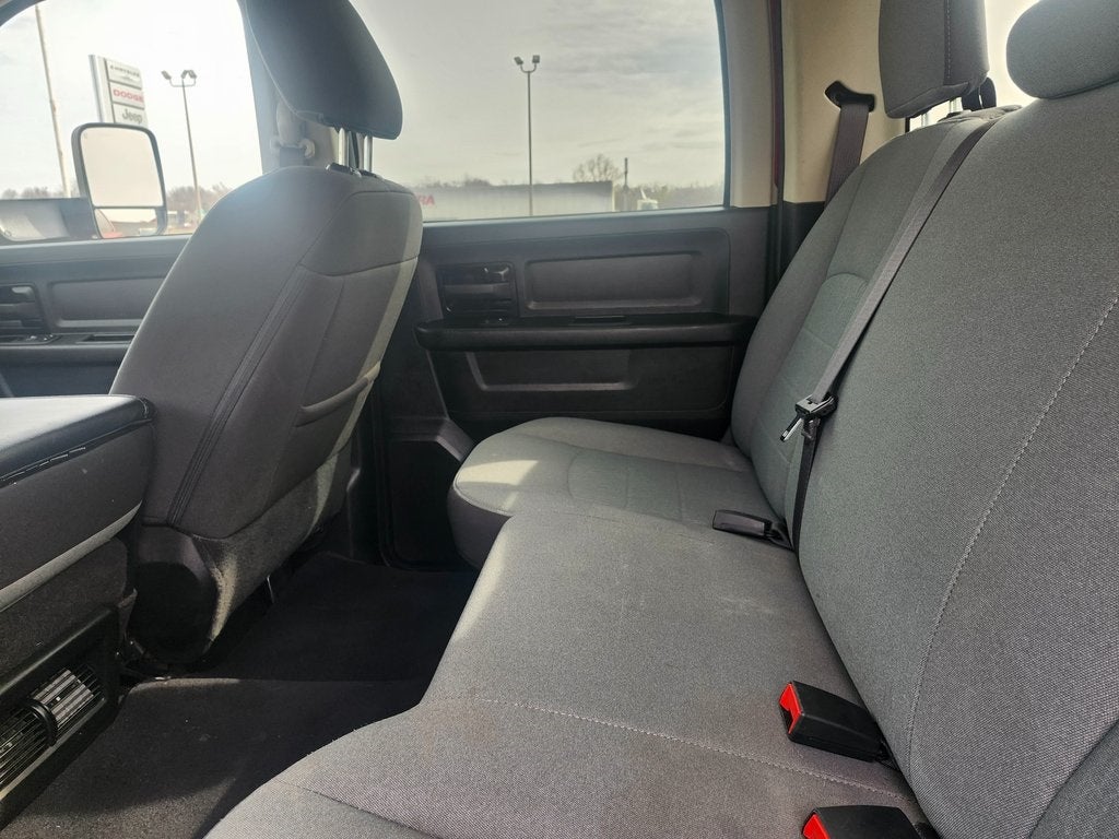 2023 RAM 1500 Classic Tradesman Crew Cab 4x4 5'7' Box