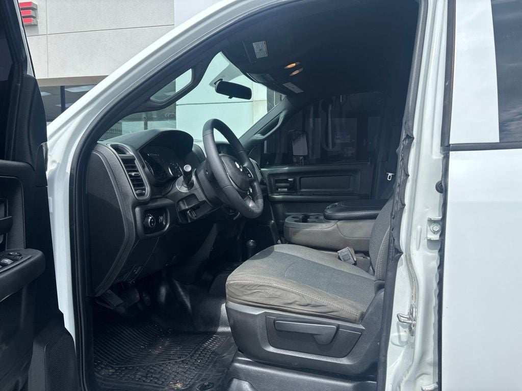 2022 RAM 2500 Tradesman Crew Cab 4x4 8' Box