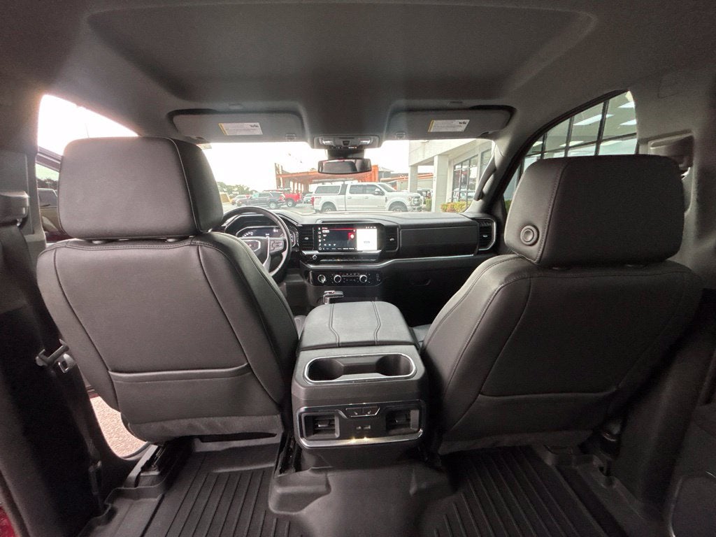 2023 GMC Sierra 1500 4WD Crew Cab Short Box SLT