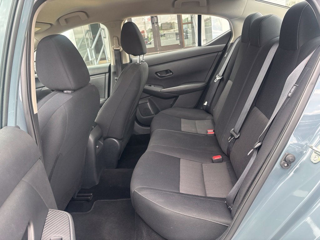 2024 Nissan Sentra SV Xtronic CVT