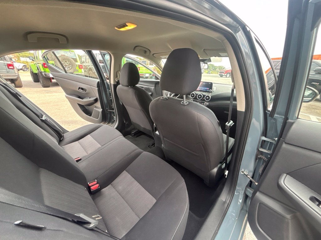 2024 Nissan Sentra SV Xtronic CVT