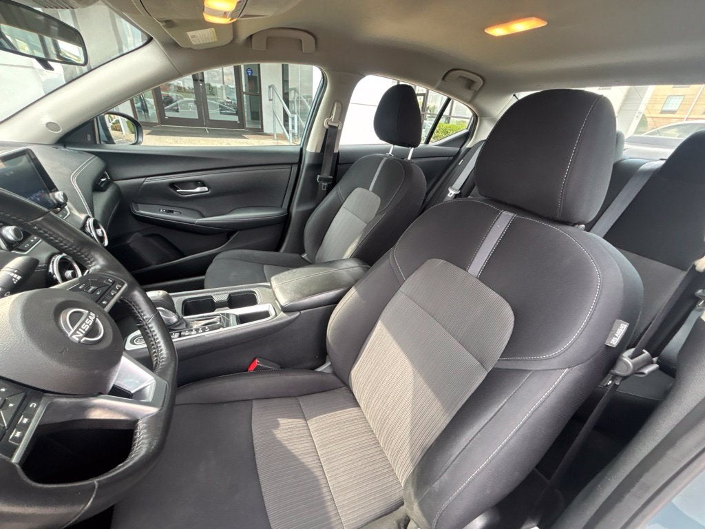 2024 Nissan Sentra SV Xtronic CVT