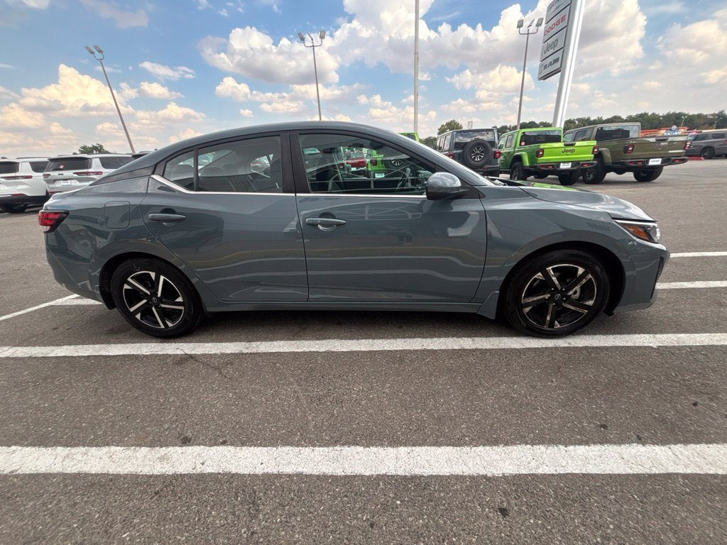 2024 Nissan Sentra SV Xtronic CVT