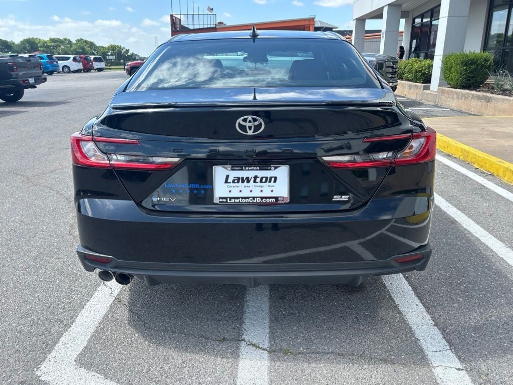 2025 Toyota Camry SE