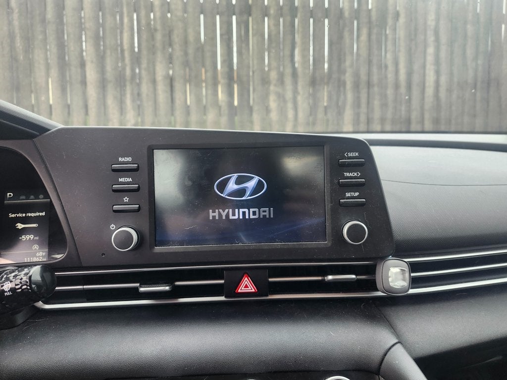 2021 Hyundai Elantra SE