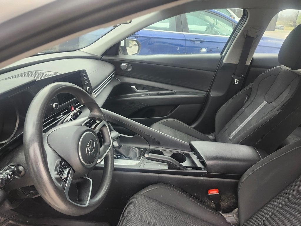 2021 Hyundai Elantra SE