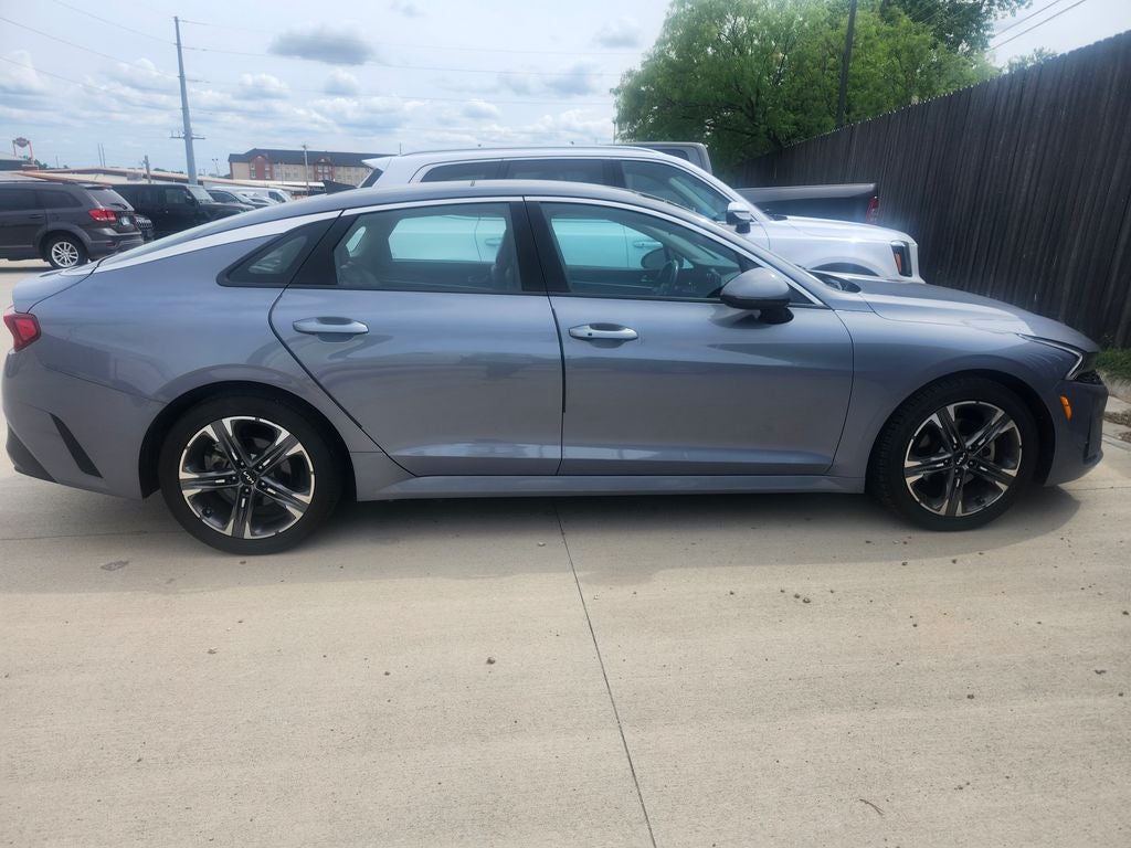 2022 Kia K5 EX