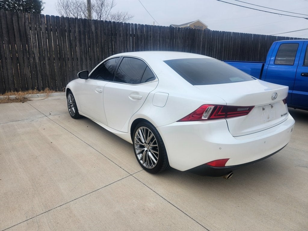 2016 Lexus IS 200t 200t