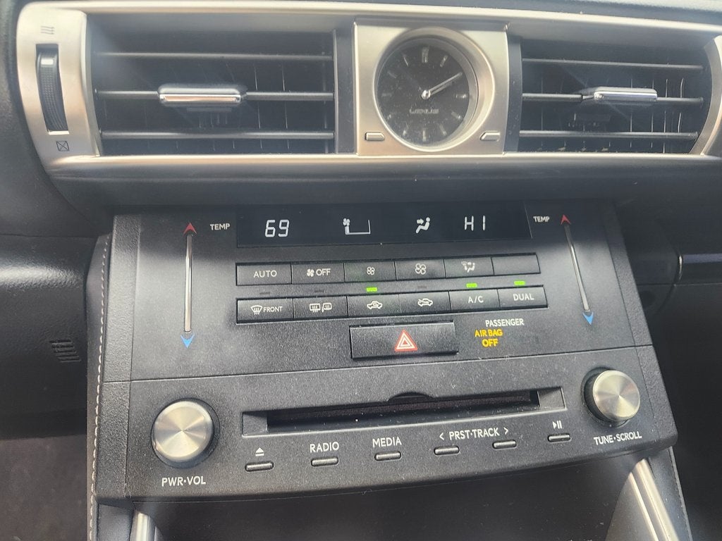 2016 Lexus IS 200t 200t