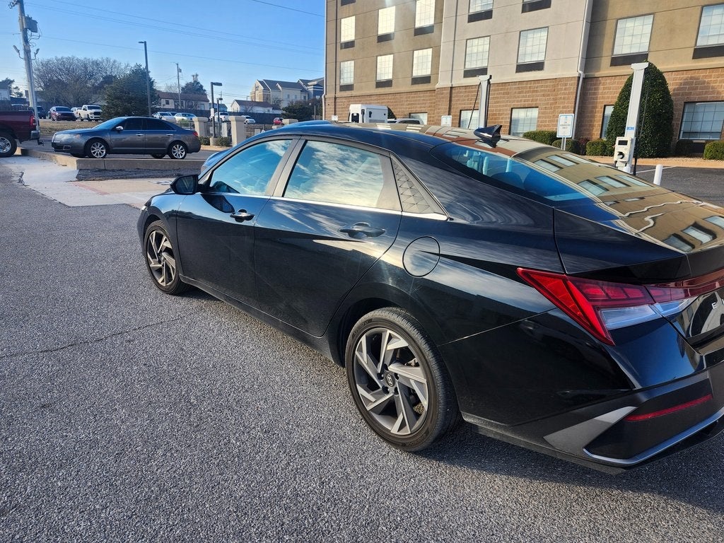 2025 Hyundai Elantra SEL Convenience