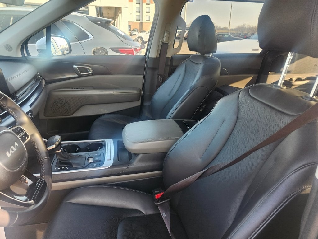 2025 Kia Carnival LXS