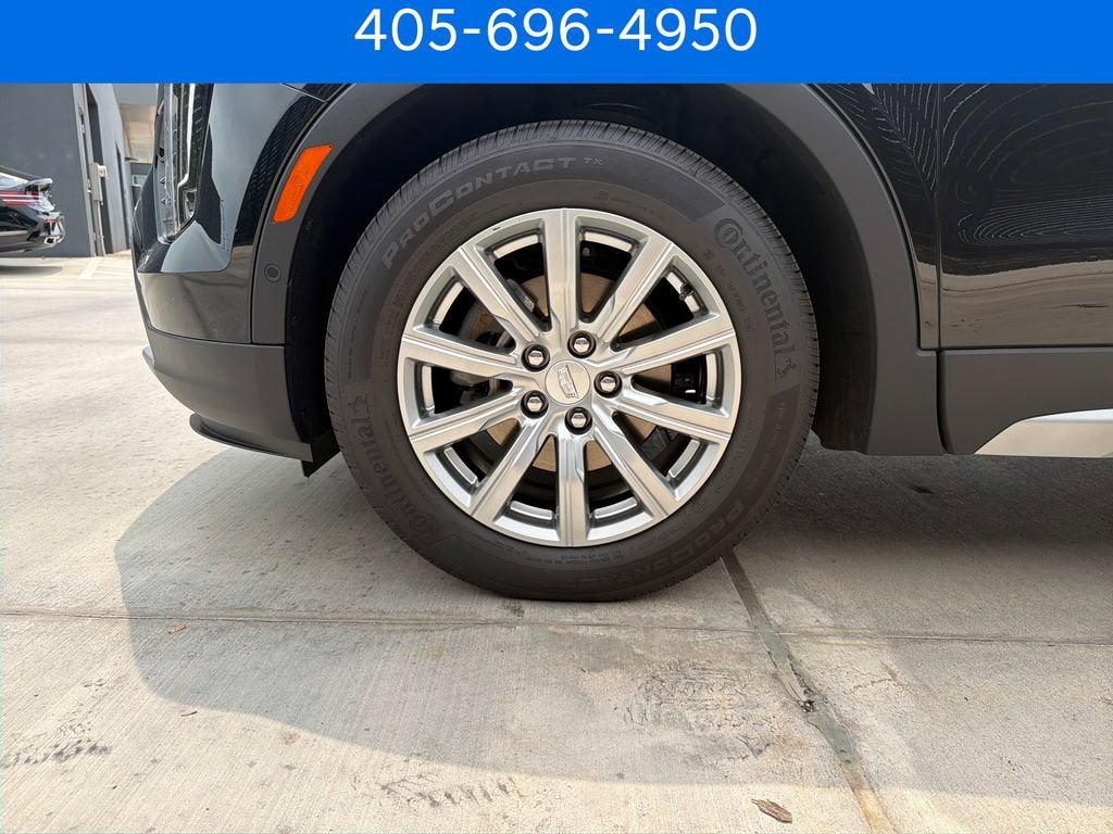 2023 Cadillac XT4 FWD Premium Luxury