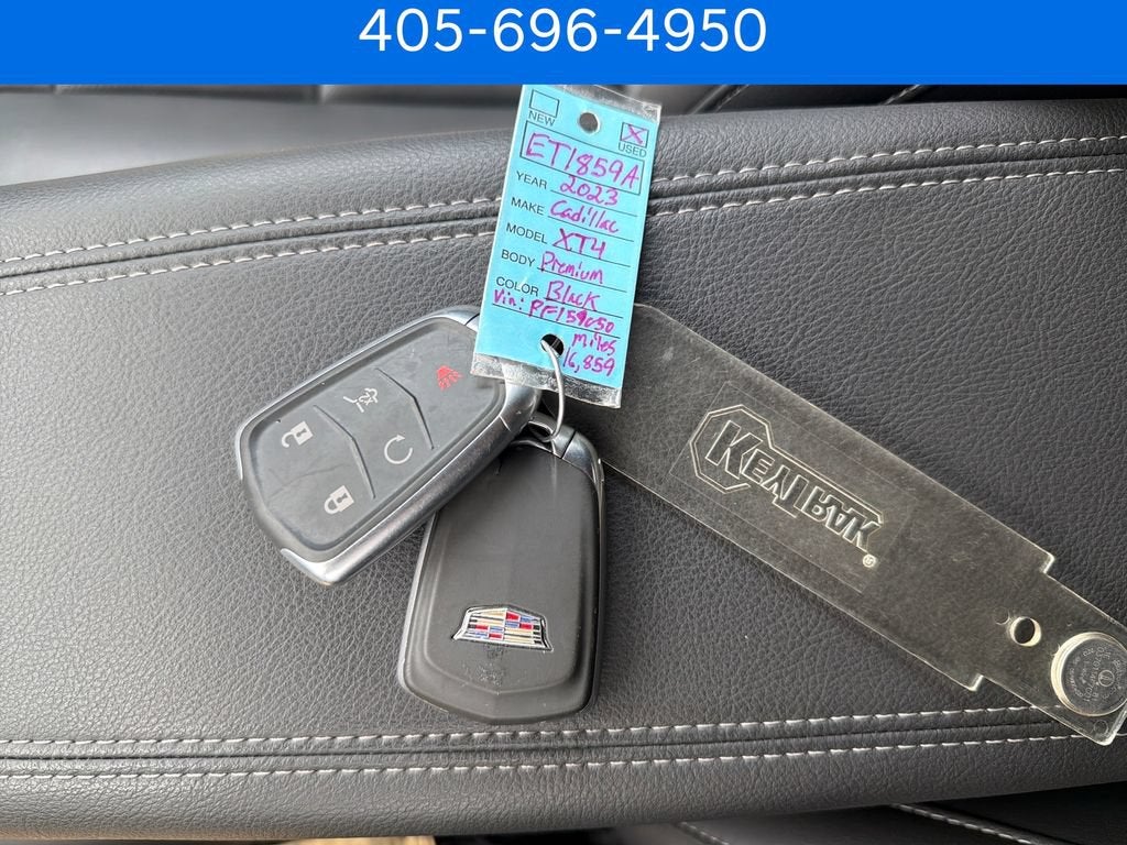 2023 Cadillac XT4 FWD Premium Luxury
