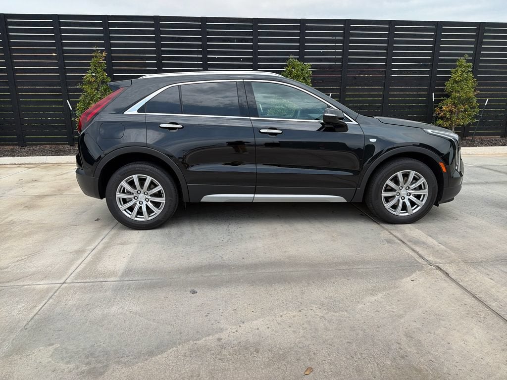 2023 Cadillac XT4 FWD Premium Luxury